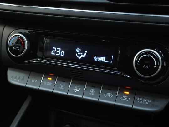 Hyundai KONA Photo 3cf1ff3b-8c1f-42fe-a941-d556d745e9c1.jpg