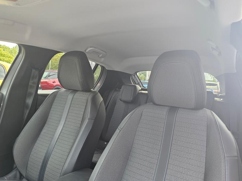 2023 73 PEUGEOT 208
