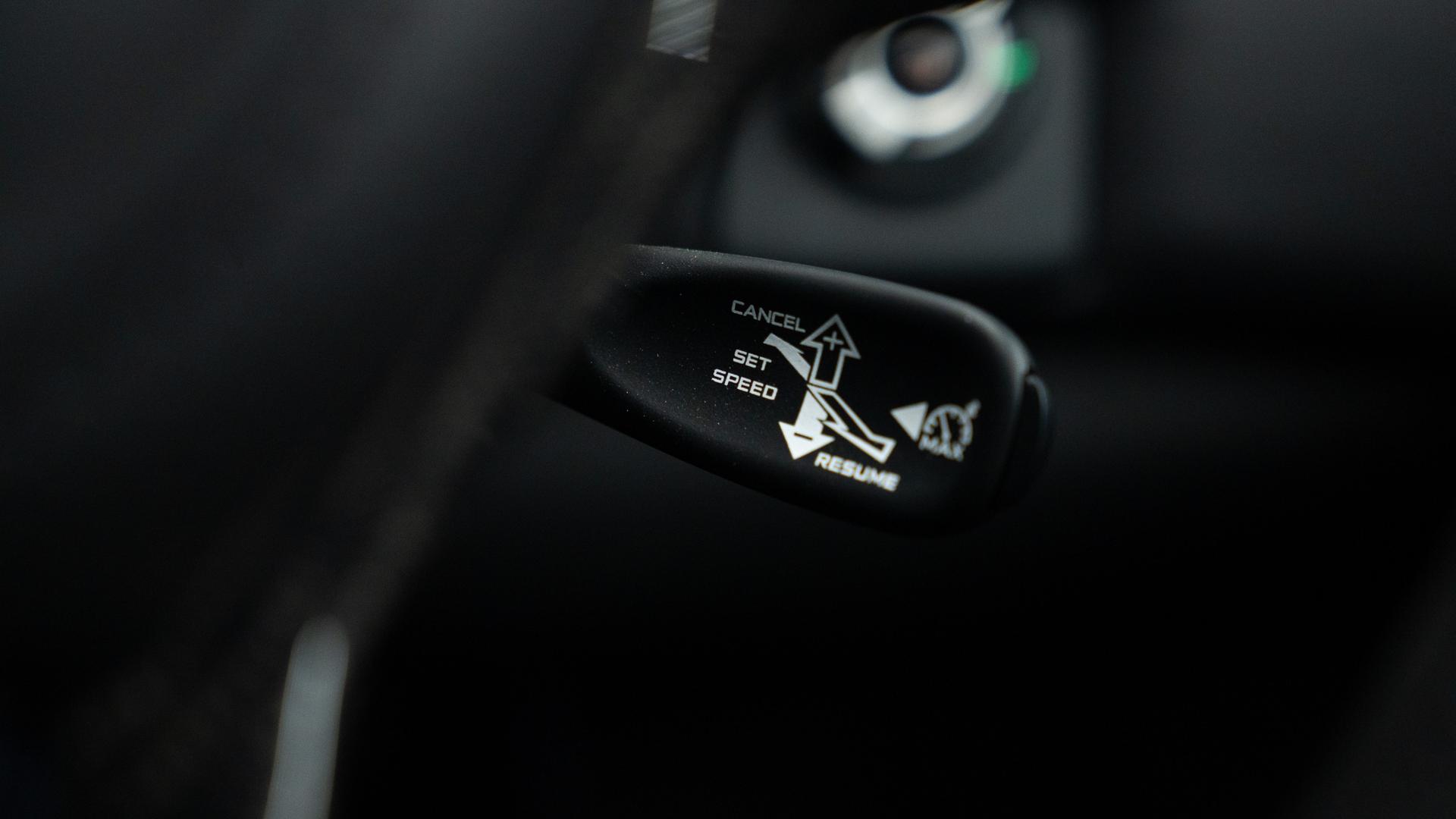 McLaren MP4-12C Photo 3d1400ff-e400-4a7d-852a-68ab668b6dfb.jpg