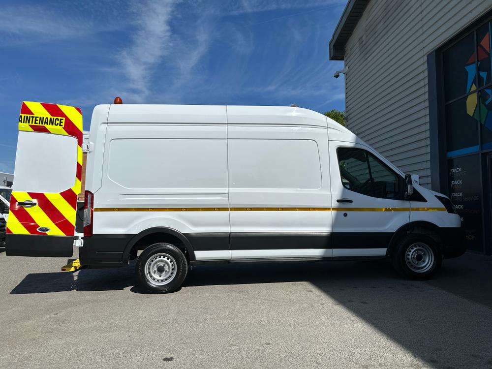 Ford Transit Photo 3d2cf1db-4cb6-4f9c-b577-f3351c7c9710.jpg