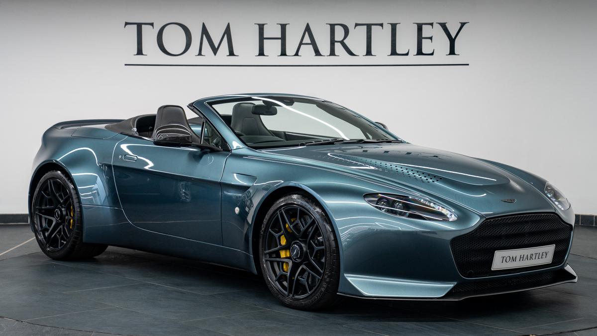 Used 2019 Aston Martin Vantage V600 Roadster 1 of 7 Q Slipstream Green Metallic at Tom Hartley