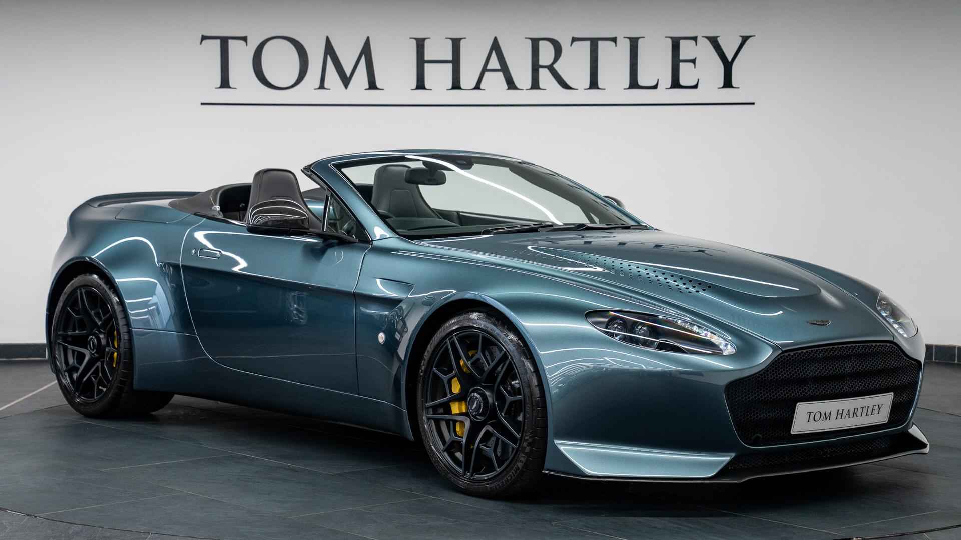 Aston Martin Vantage Photo 3d30c900-7871-4a7f-94aa-5f8a0620a117.jpg