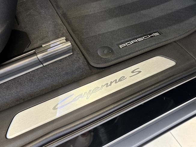 PORSCHE Cayenne Photo 30