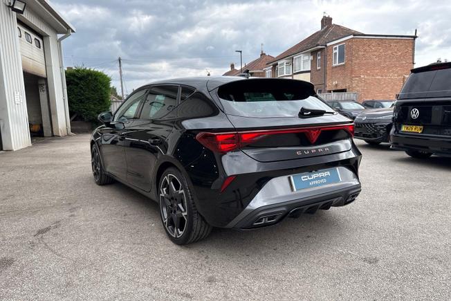 CUPRA Leon Photo 23