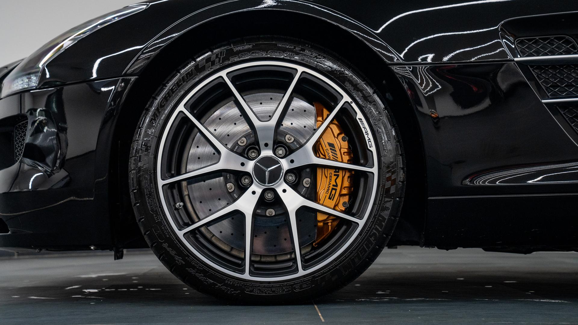 Mercedes-Benz SLS Photo 3d46baa2-dc8f-4179-bbff-459e493e2c05.jpg