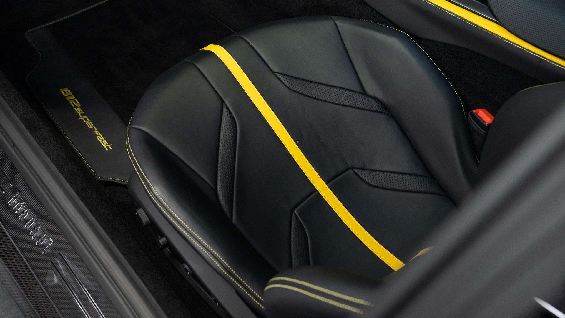 Ferrari 812 Photo 3d5a6108-7d69-459b-98a4-2c1bafe0df0c.jpg