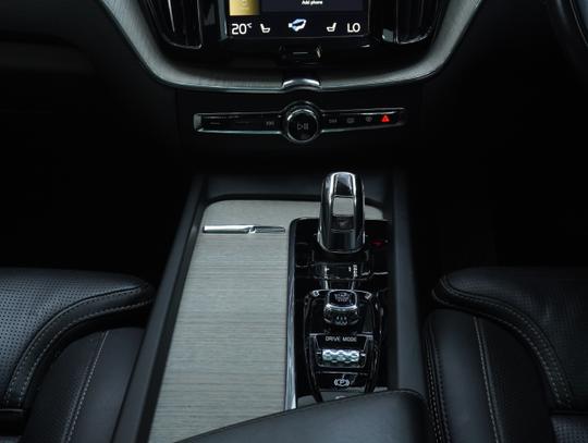 Volvo XC60 Photo 3d610972-81b5-4538-a7a2-53711331203d.jpg
