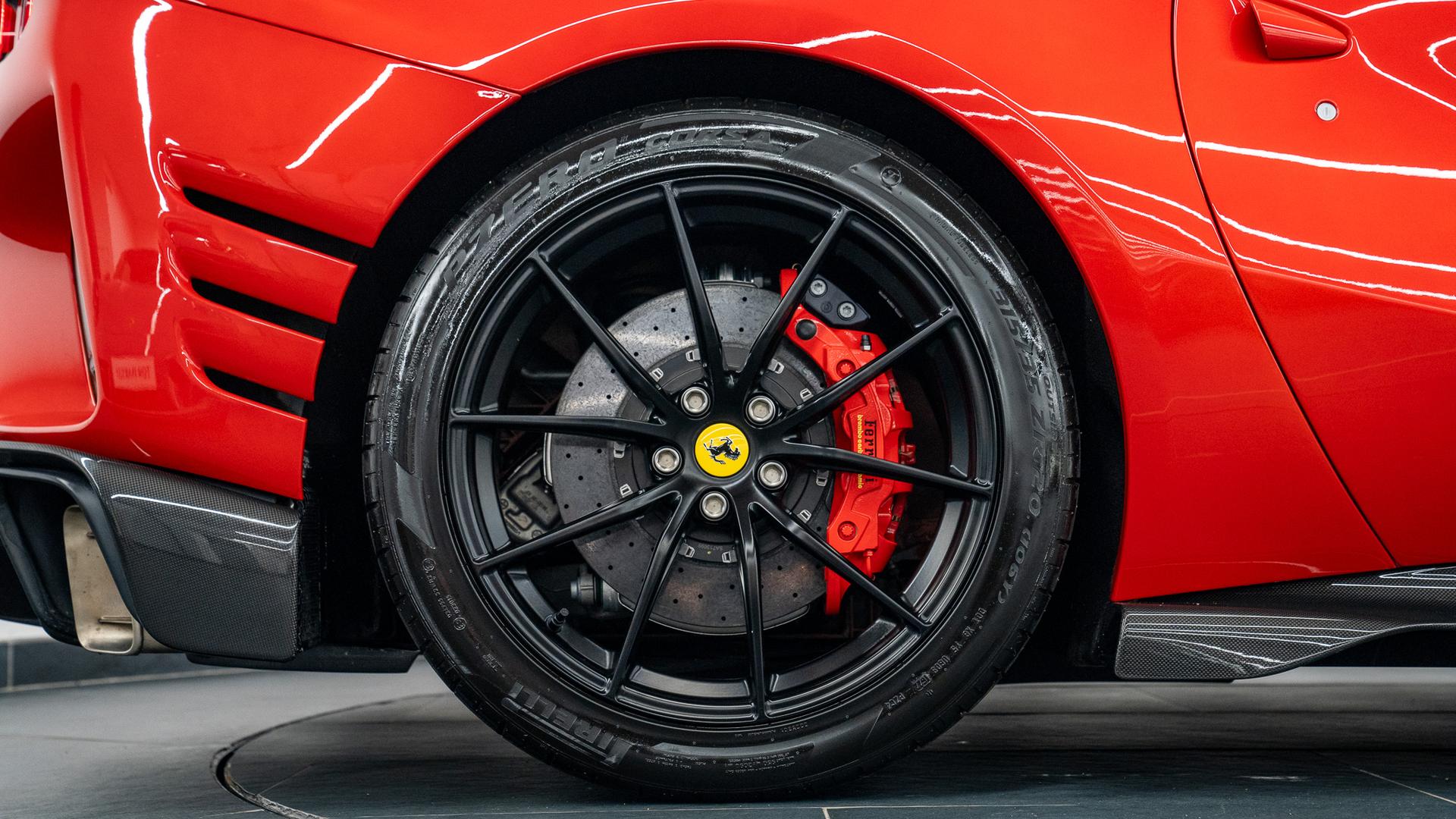 Ferrari 812 Photo 3d627b69-a1b9-400c-b084-de22a2834fdb.jpg