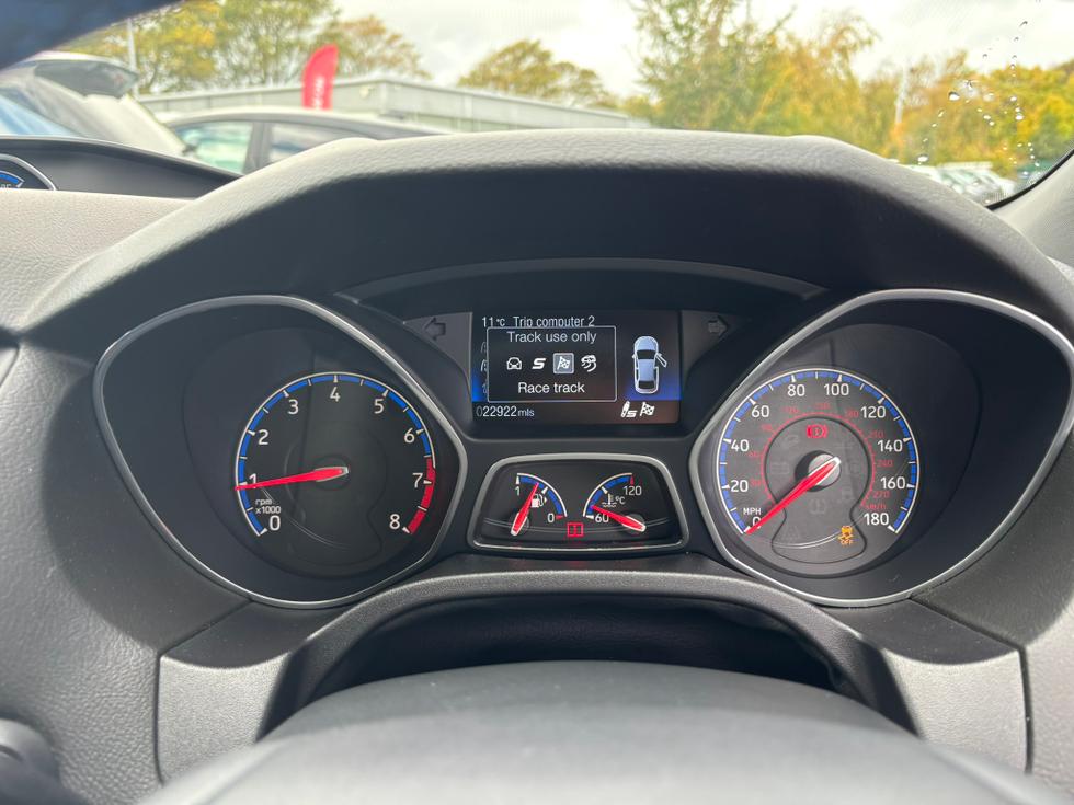 Ford Focus Photo 3d71d2e8-7b3b-4d91-bb61-73bf1f40461f.JPEG