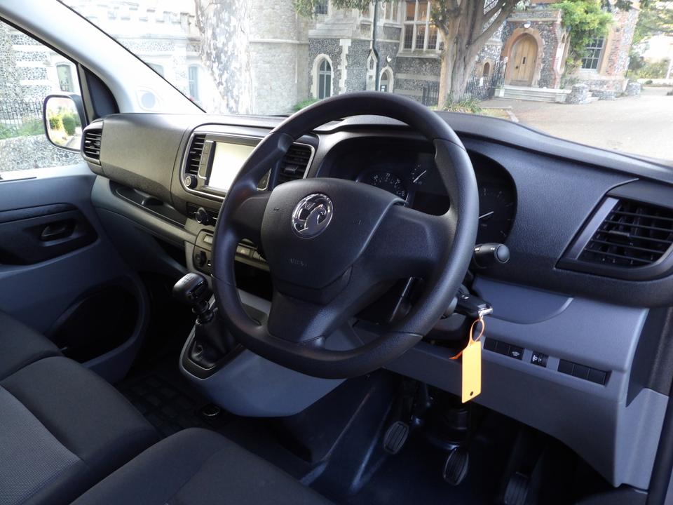 Used Vauxhall Vivaro WV22FLP 19