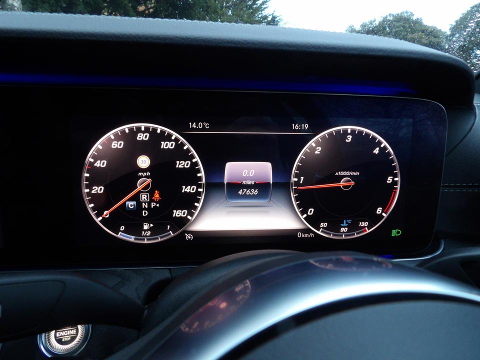 Used Mercedes-Benz E Class YK20KOW 25