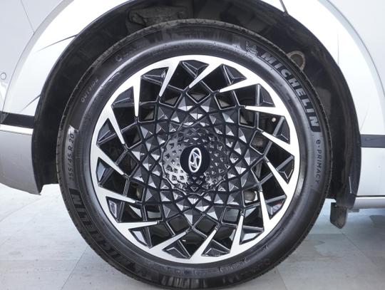 Hyundai IONIQ 5 Photo 3d8f32d3-534f-4061-aba3-daaa1496d8d7.jpg