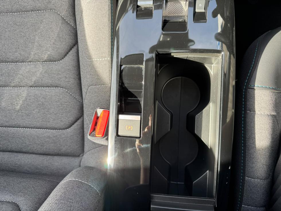 Citroen e-C4 X Photo 3d907bda-825b-45f8-bd6e-82cf61672878.jpeg