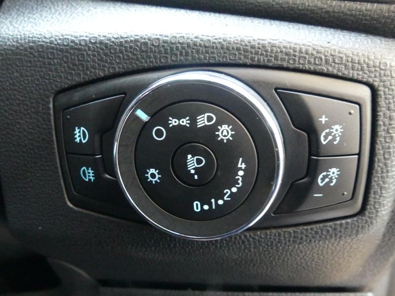 Ford EcoSport Photo 3d919dde-899b-43b2-8ad5-015bc0f7c2d3.jpg