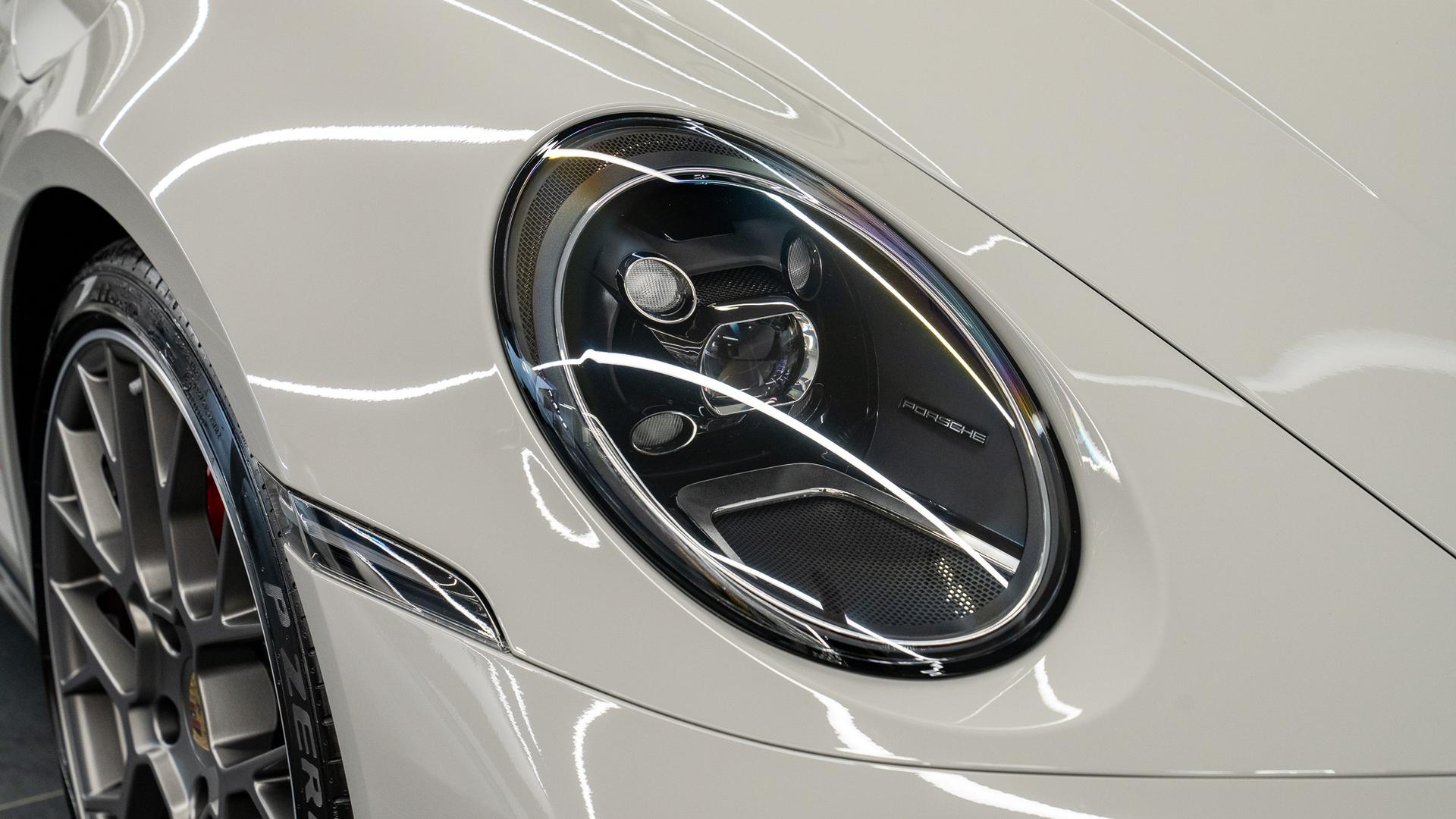 Porsche 911 Photo 3db7bc45-ef30-4098-b70f-f9418168b885.jpg