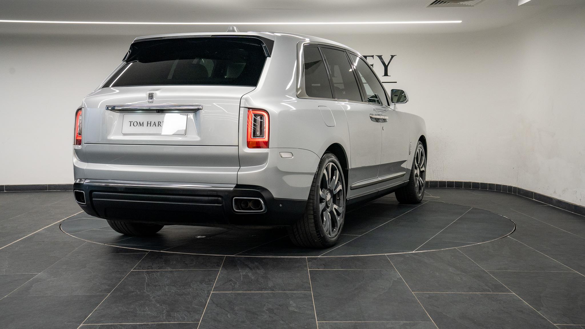 RollsRoyce Cullinan Silver Image