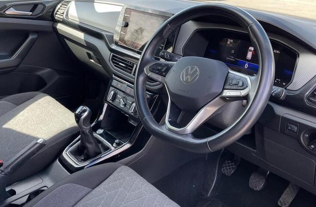VOLKSWAGEN T-CROSS Photo 8