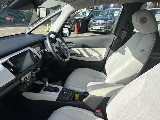 Honda Jazz Photo 3dd0b685-39e2-4ec9-a73a-796abbae7fca.jpg