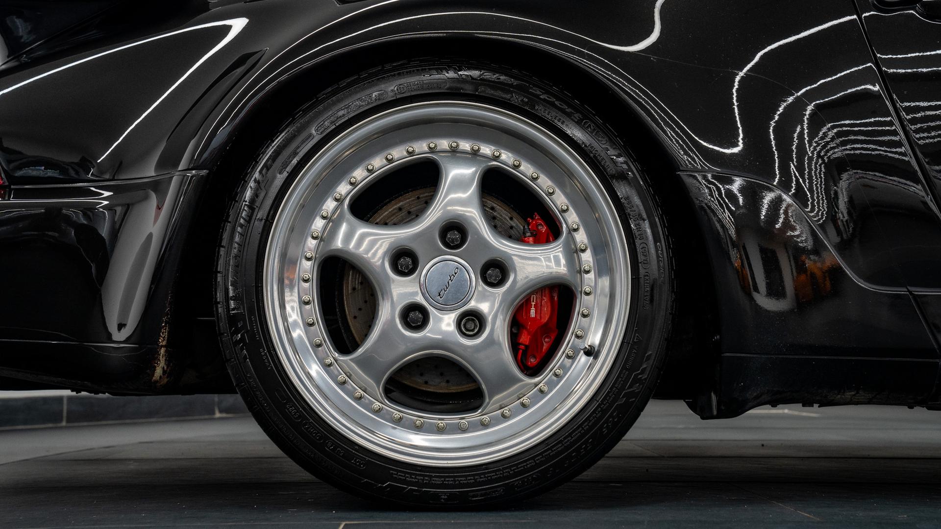 Porsche 911 Photo 3dd2a817-8794-4738-b0b0-01ee8ac1a359.jpg