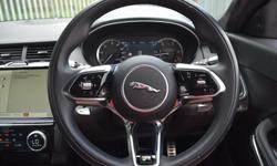 Jaguar E-PACE Photo 11