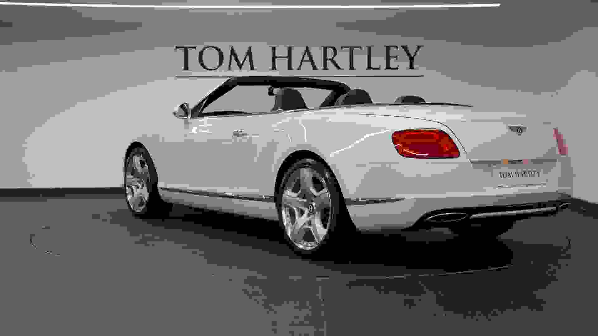 Bentley Continental Photo 3dd60275-8adb-4ac4-a614-78779b2fc993.jpg