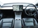 TESLA Model 3 Photo 11