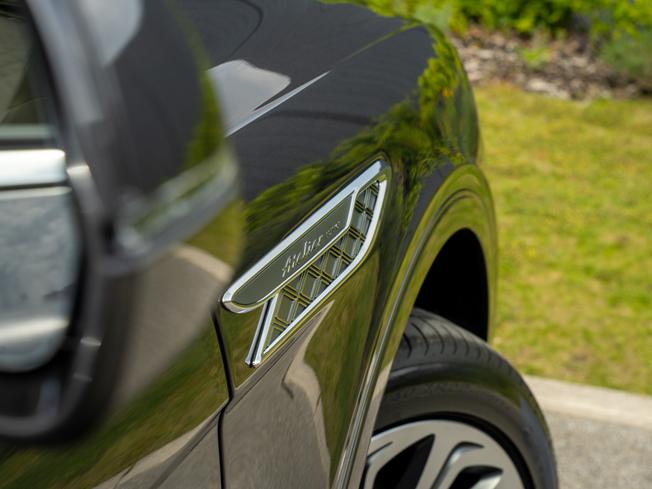 BENTLEY Bentayga Photo 9