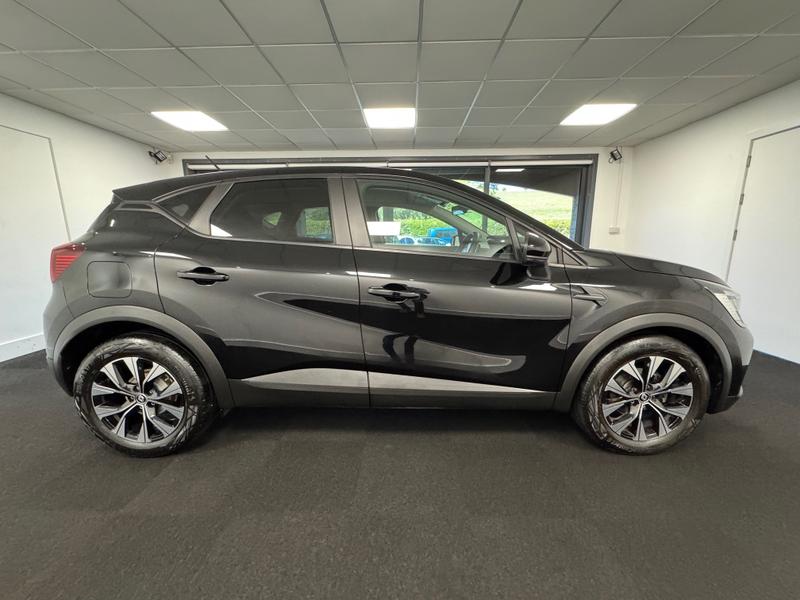 Renault Captur Photo 3df26bfa-c06c-4fe2-b833-55056067ce27.jpg