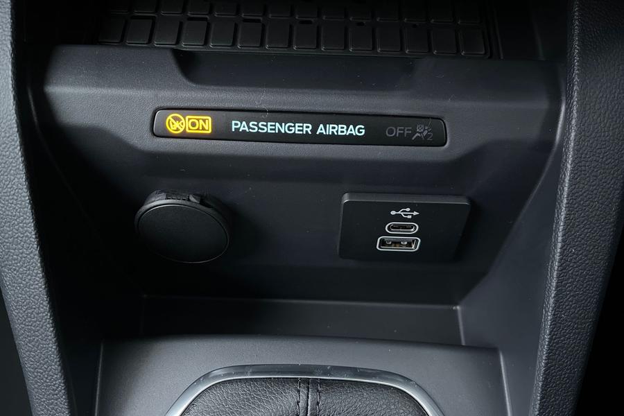 Ford TRANSIT COURIER Photo 3df4e75e-3d3d-4789-a135-13f8a0d3c08c.jpg