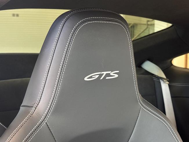 PORSCHE 911 Photo 15