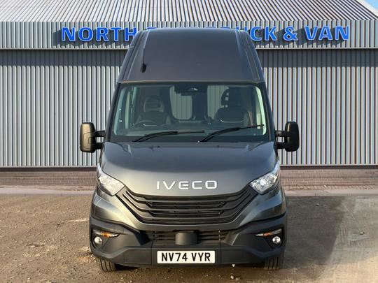 Iveco Daily 35S16V Photo