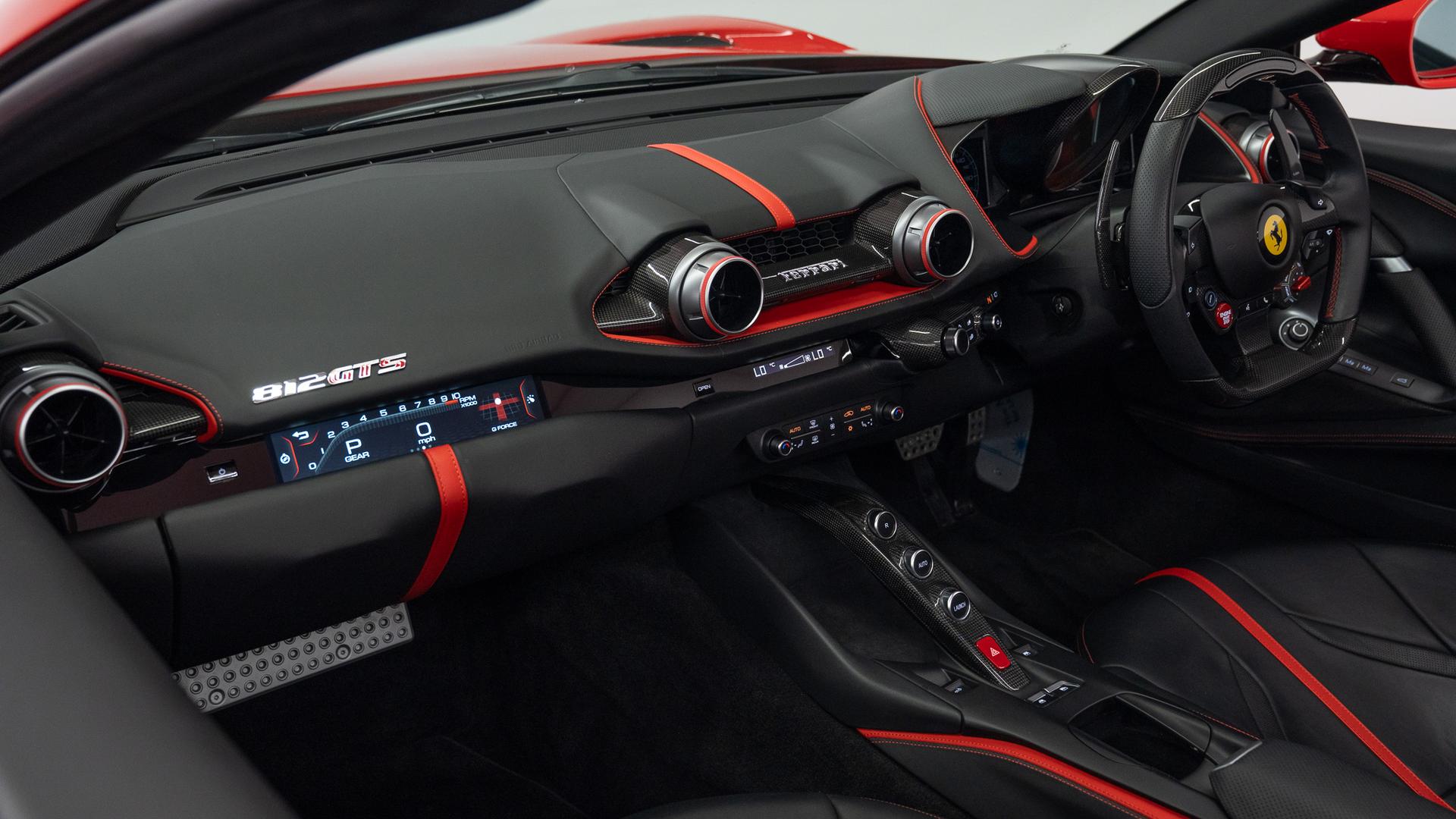 Ferrari 812 Photo 3e0220ee-8679-4e82-9628-21c608c7bb85.jpg