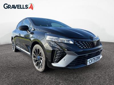 Used 2025 Renault CLIO 1.6 E-TECH esprit Alpine Hatchback 5dr Petrol Hybrid Auto Euro 6 (s/s) (145 ps) diamond black at Gravells