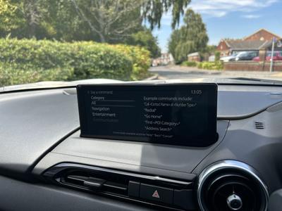 Mazda MX-5 RF Photo 22