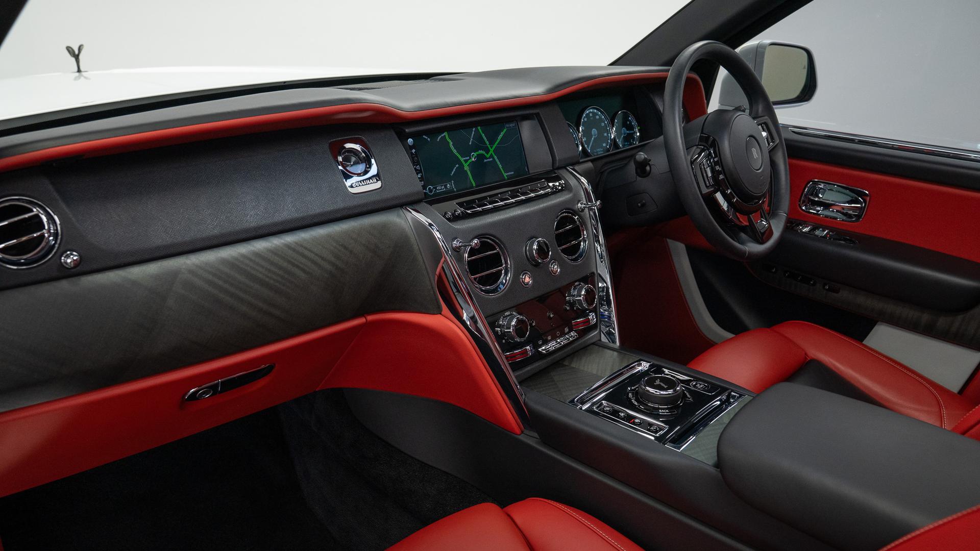Rolls-Royce Cullinan Photo 3e1f37d7-7a3c-4e0e-9d9b-f049cb094c3e.jpg