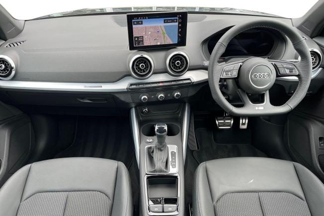 AUDI Q2 Photo 10