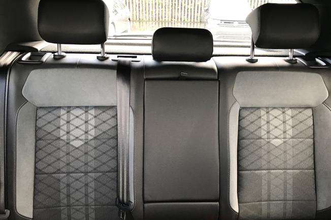 VOLKSWAGEN T-Roc Photo 26