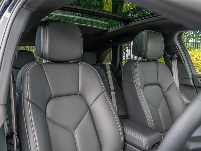 PORSCHE Macan Photo 10