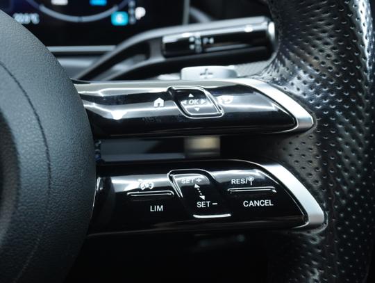 Mercedes-Benz C Class Photo 3e56e721-cbe6-4518-bfc0-2de1c36d4d6d.jpg