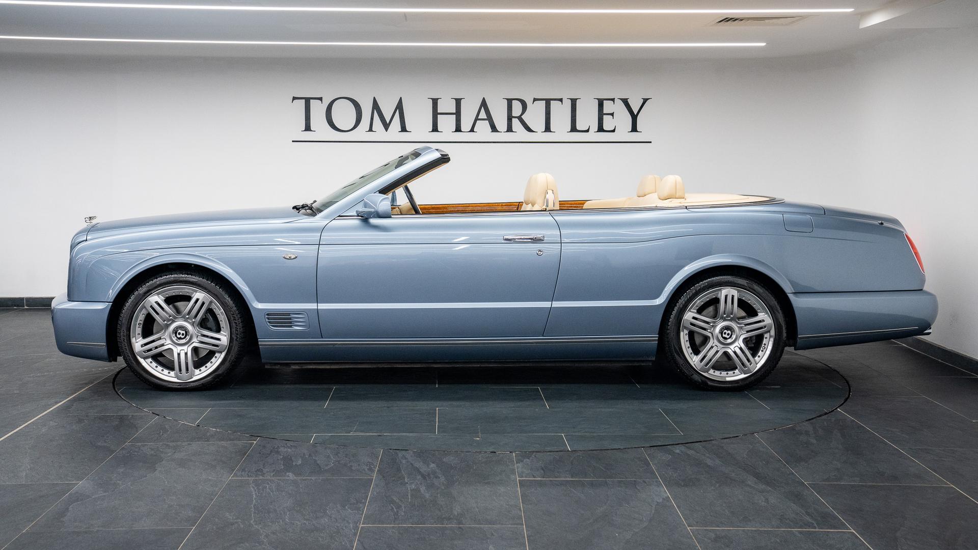Bentley Azure T Photo 3e58f38c-d45c-4262-b054-8707c1d4eba4.jpg