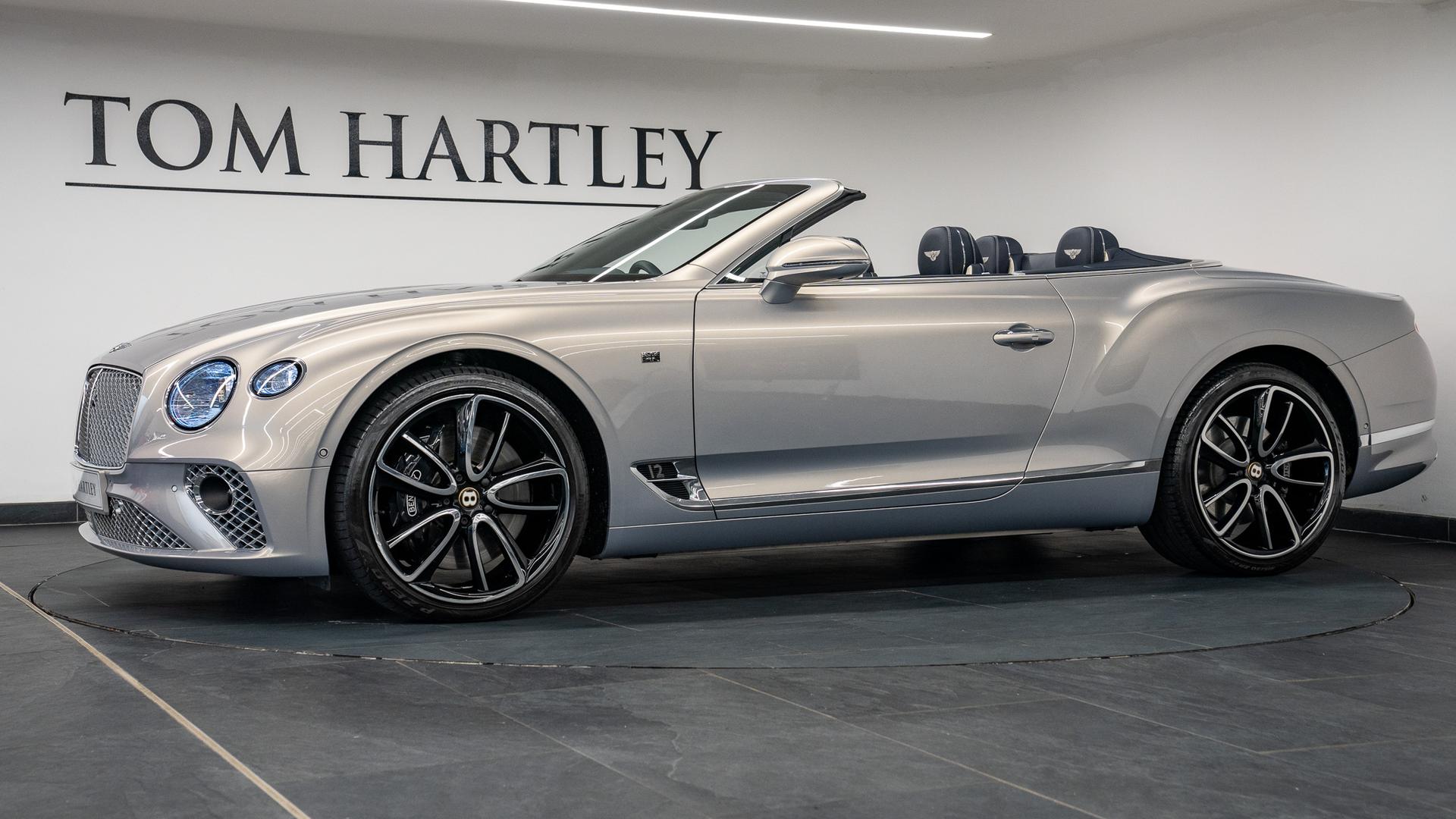 Bentley Continental GTC Photo 3e7913e4-f7e3-4813-8bbc-2c8d72c2183f.jpg