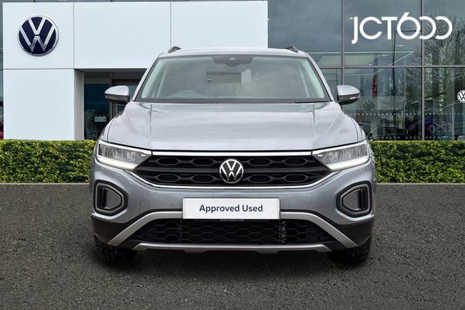 Volkswagen T-Roc Photo 6