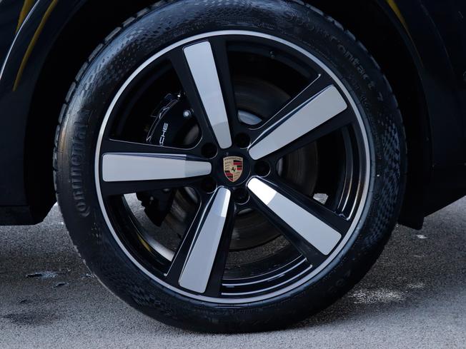 PORSCHE Cayenne Photo 4