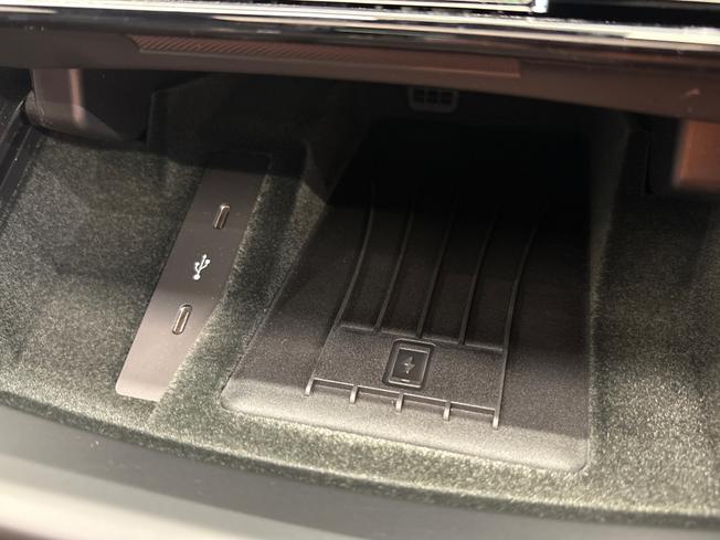 PORSCHE Panamera Photo 49