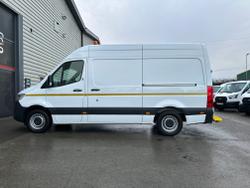 Mercedes-Benz Sprinter Photo 20