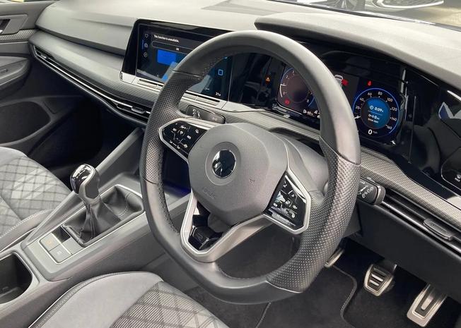 VOLKSWAGEN Golf Photo 14