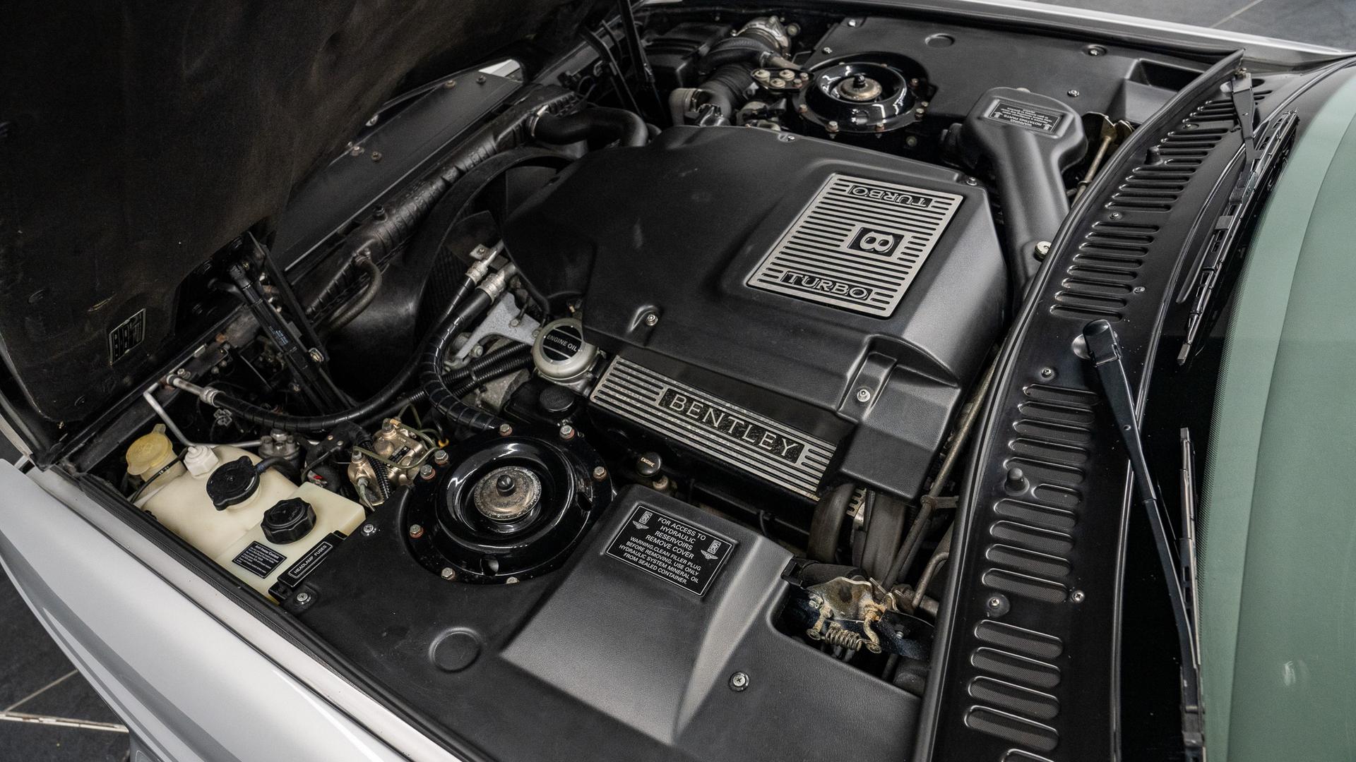 Bentley Continental Photo 3ecbf836-ccfd-411c-bb25-0ad20c1befdb.jpg