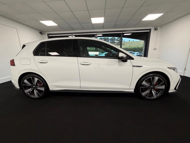 Volkswagen Golf Photo 3ecffb26-b024-497a-8e5a-3b49ba14edd3.jpg