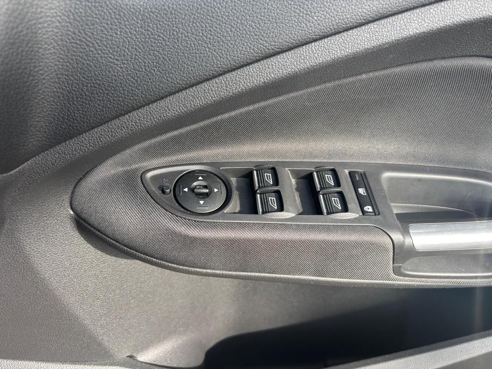 Ford C-Max Photo 3ed5fd54-4b6c-4bf7-b0f3-fe0be893e565.JPG