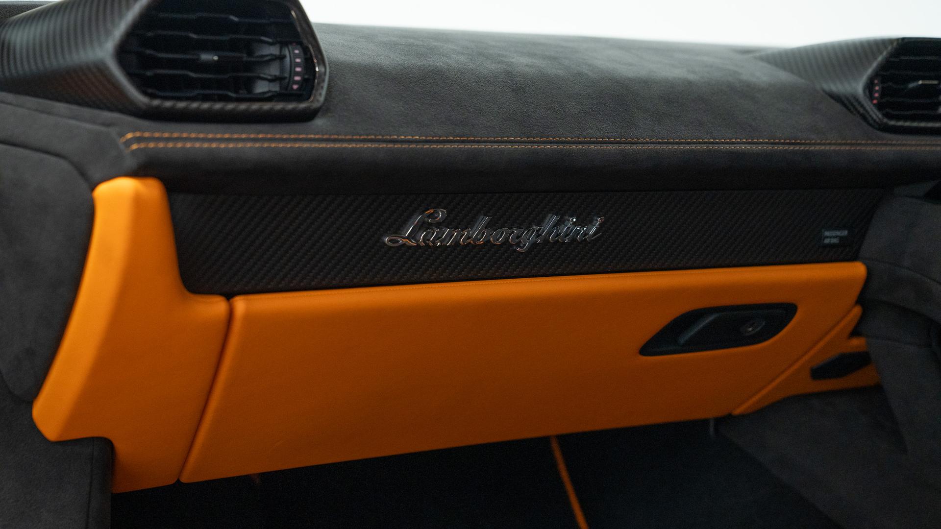 LAMBORGHINI Huracan Photo 3edd1927-3599-48f9-b158-da63483a9ec6.jpg